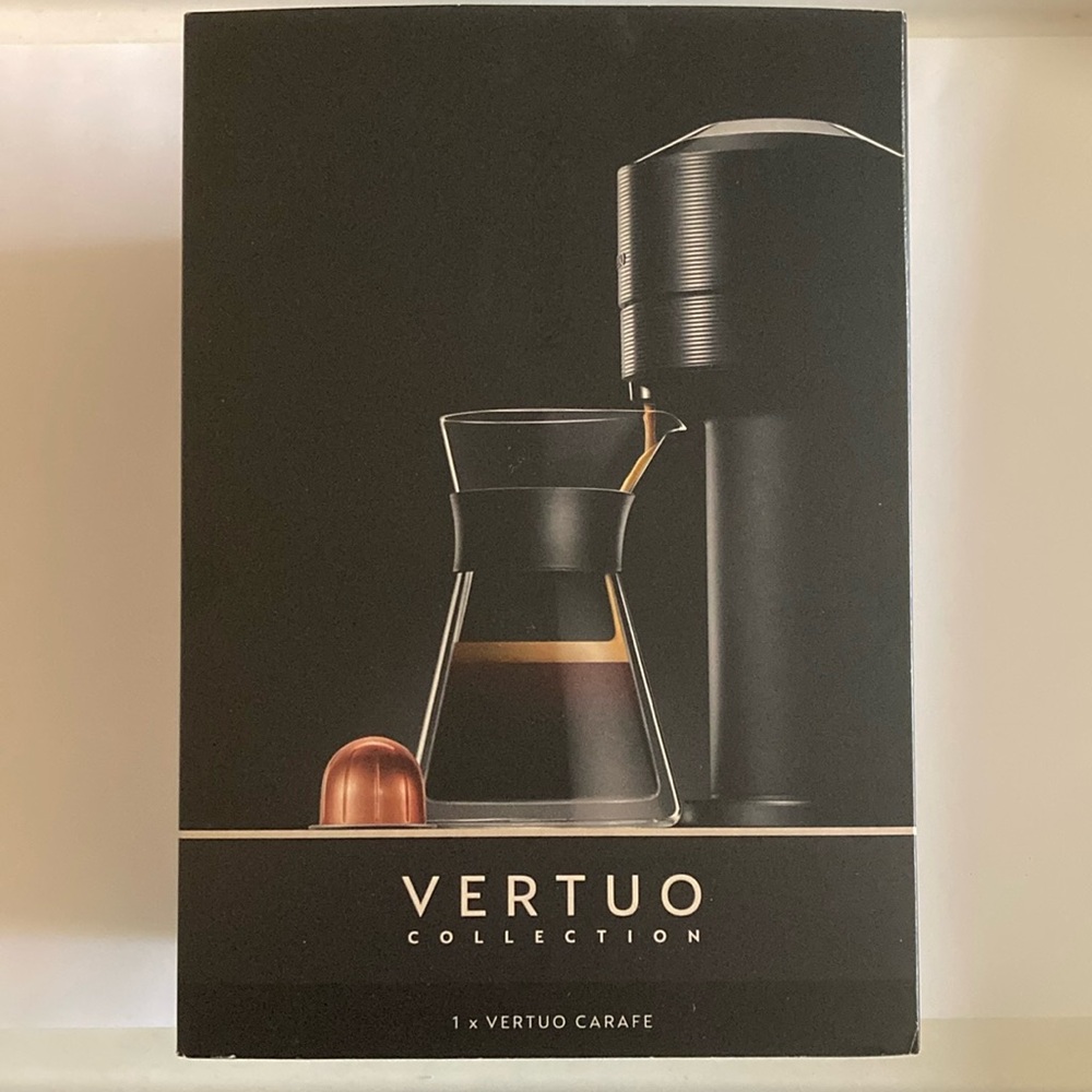 Nespresso Vertuo Carafe (20.6 fl oz, comes with lid and stirrer) NEW